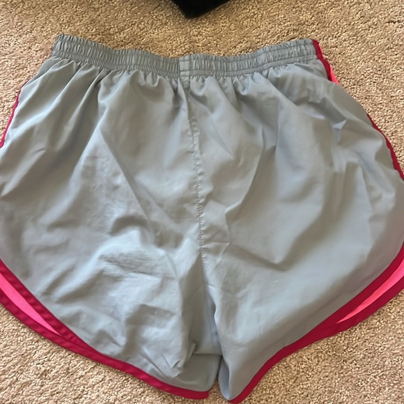 4 pair Nike Tempo shorts. All have liner.  
All in very good condition. - Picture 12 of 12